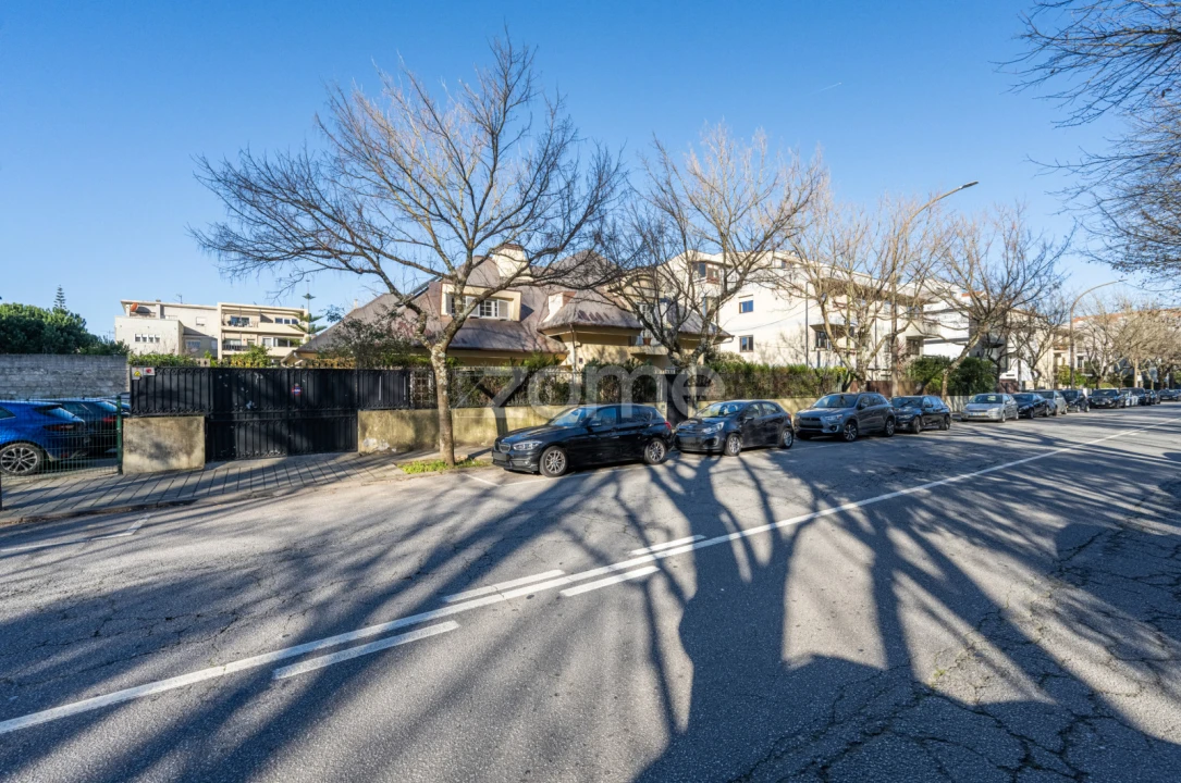 Moradia T8 para Arrendamento em Ramalde Foto 6