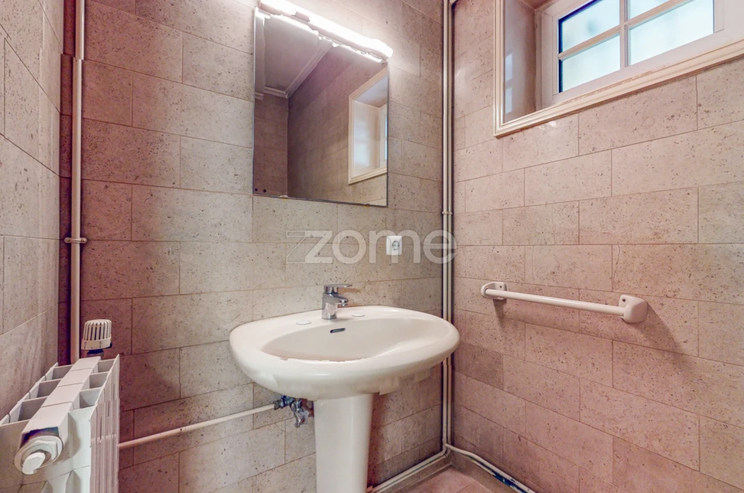 Moradia T8 para Arrendamento em Ramalde Foto 33