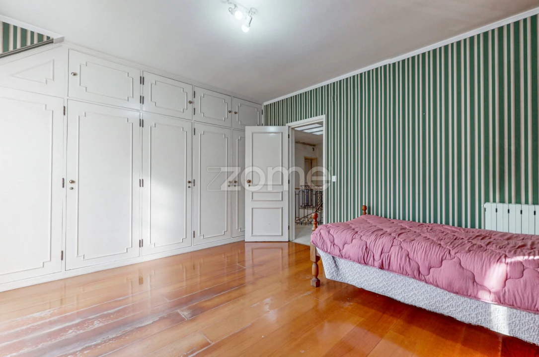 Moradia T8 para Arrendamento em Ramalde Foto 42