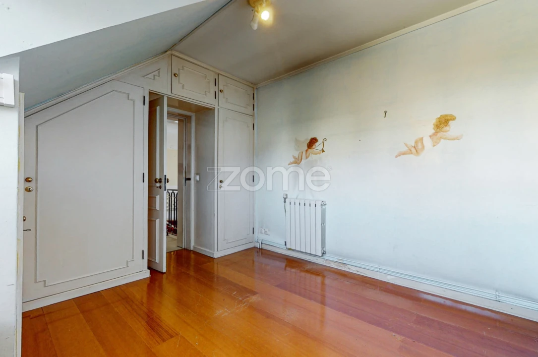 Moradia T8 para Arrendamento em Ramalde Foto 49