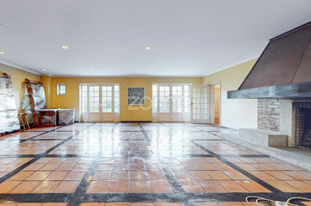 Moradia T8 para Arrendamento em Ramalde Foto 60