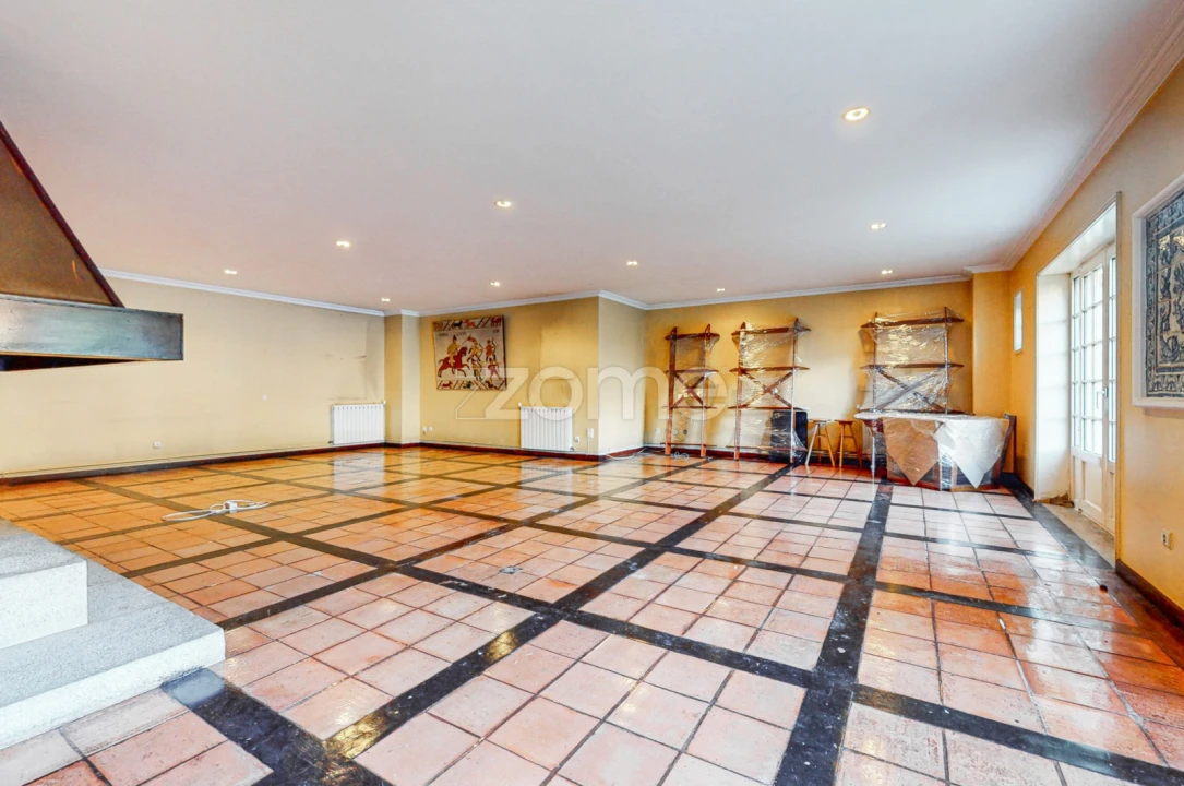 Moradia T8 para Arrendamento em Ramalde Foto 61