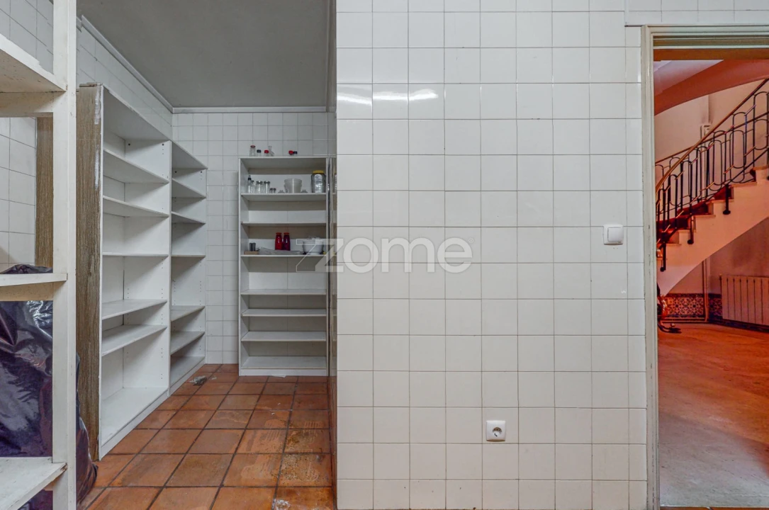 Moradia T8 para Arrendamento em Ramalde Foto 65