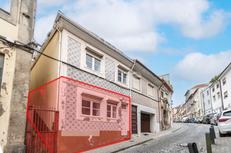 Prédio para Venda em Santa Marinha e São Pedro da Afurada Foto 2