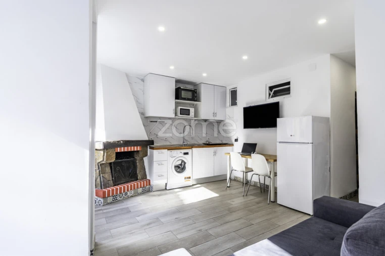 Prédio para Venda em Santa Marinha e São Pedro da Afurada Foto 11