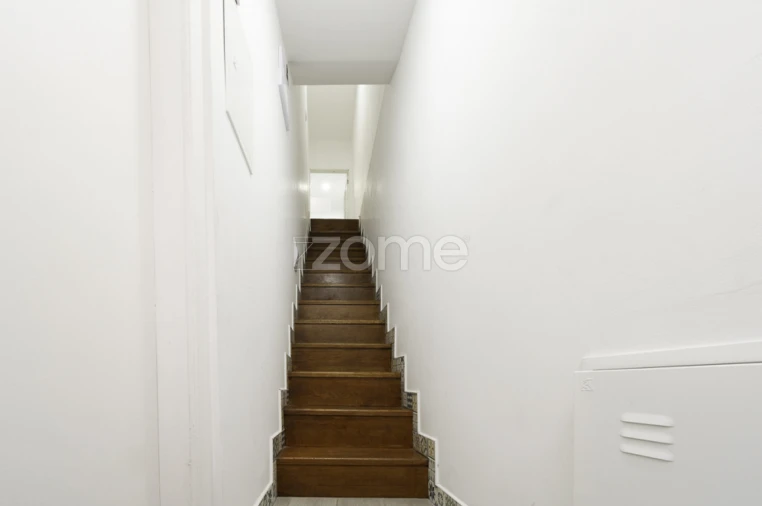 Prédio para Venda em Santa Marinha e São Pedro da Afurada Foto 24