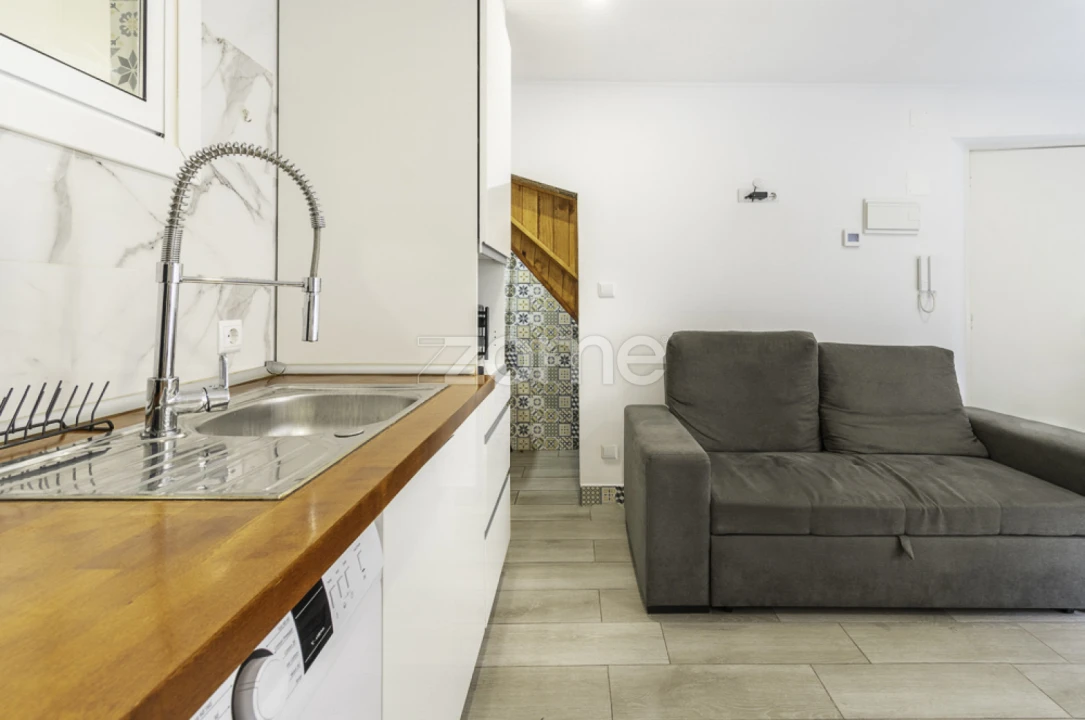 Prédio para Venda em Santa Marinha e São Pedro da Afurada Foto 7