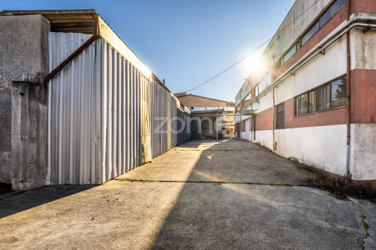 Terreno Comércio / Armazém para Venda em Vila Boa de Quires e Maureles Foto 51