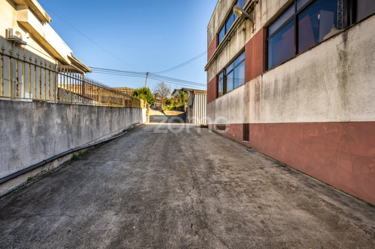 Terreno Comércio / Armazém para Venda em Vila Boa de Quires e Maureles Foto 57