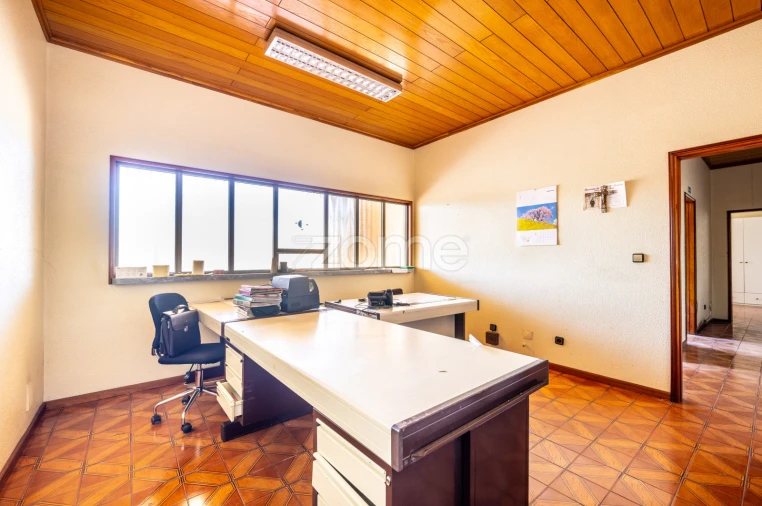 Terreno Comércio / Armazém para Venda em Vila Boa de Quires e Maureles Foto 16