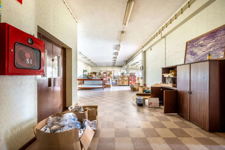 Terreno Comércio / Armazém para Venda em Vila Boa de Quires e Maureles Foto 18