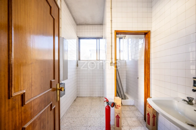 Terreno Comércio / Armazém para Venda em Vila Boa de Quires e Maureles Foto 34