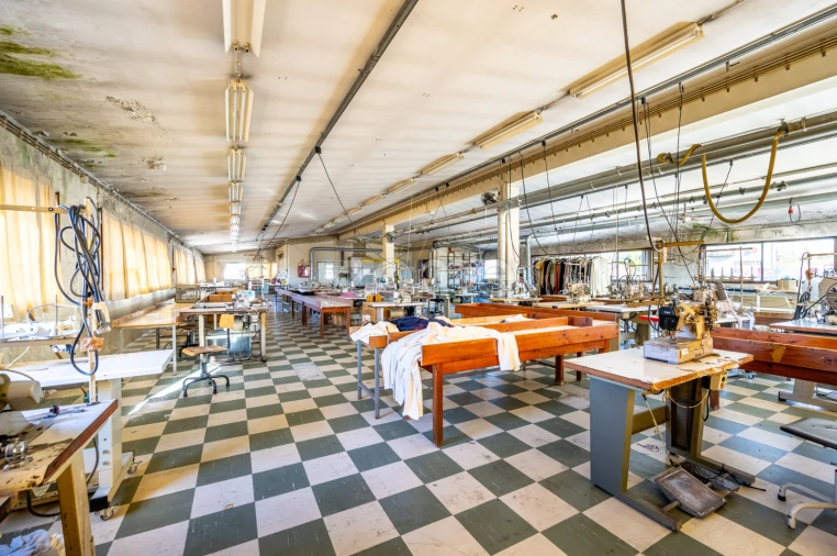 Terreno Comércio / Armazém para Venda em Vila Boa de Quires e Maureles Foto 38