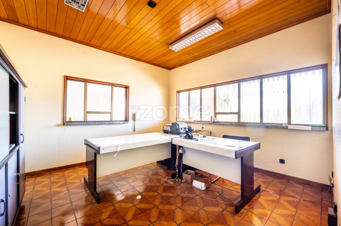 Terreno Comércio / Armazém para Venda em Vila Boa de Quires e Maureles Foto 15