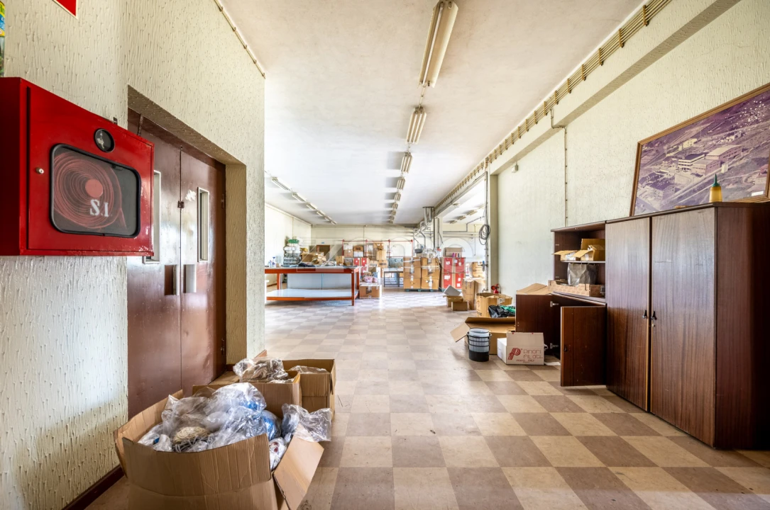 Terreno Comércio / Armazém para Venda em Vila Boa de Quires e Maureles Foto 18