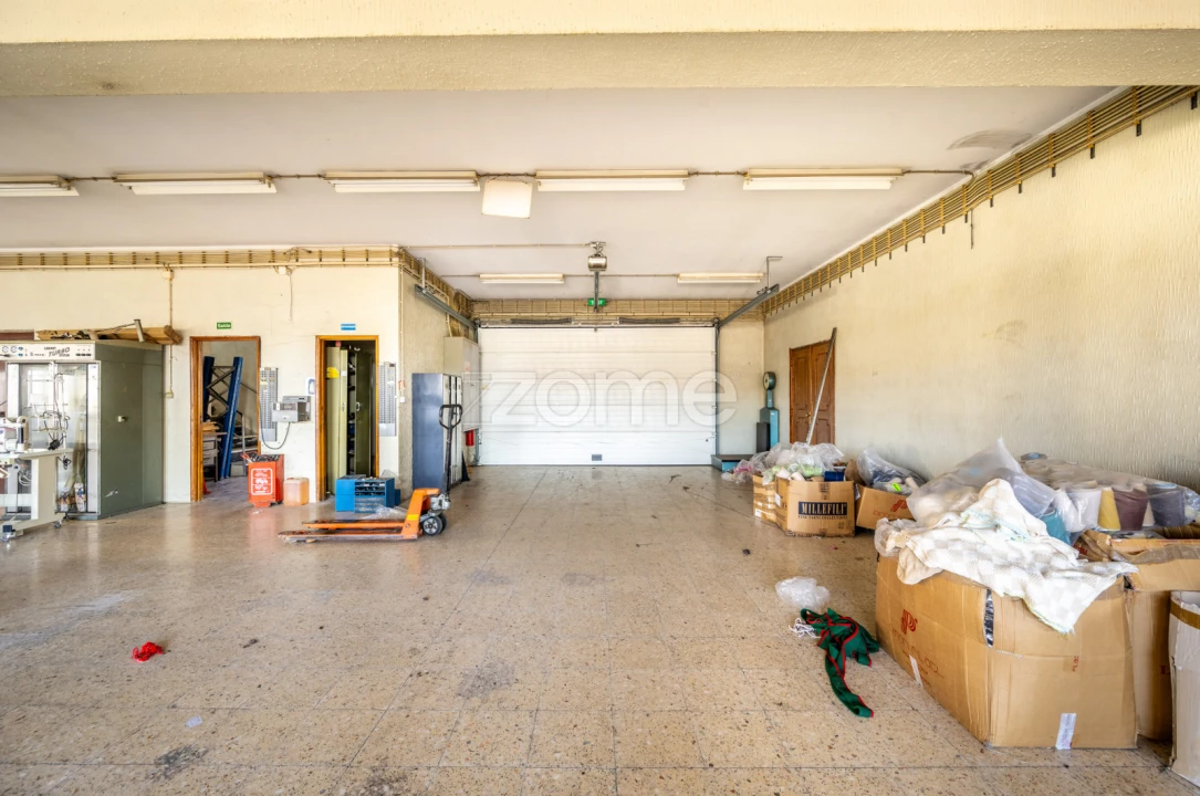 Terreno Comércio / Armazém para Venda em Vila Boa de Quires e Maureles Foto 28