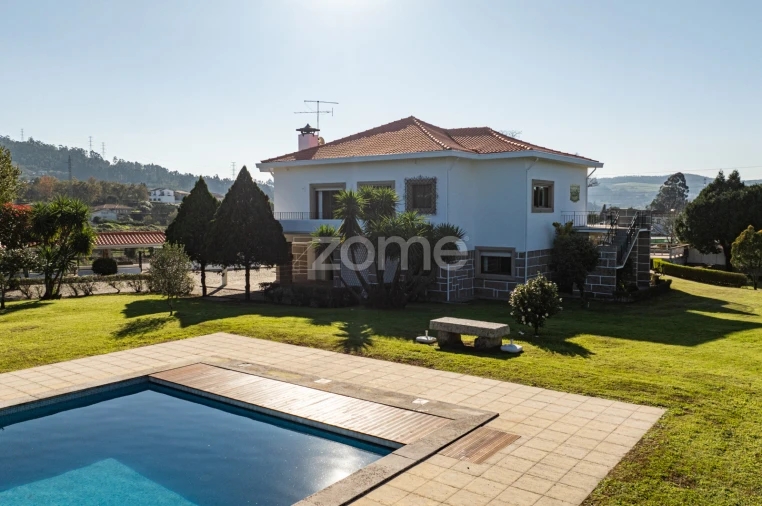 Quinta T4 para Venda em Penafiel Foto 23