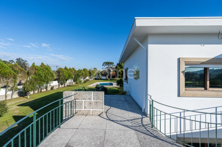 Quinta T4 para Venda em Penafiel Foto 40