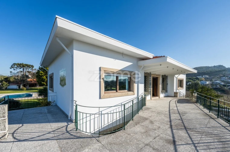 Quinta T4 para Venda em Penafiel Foto 37