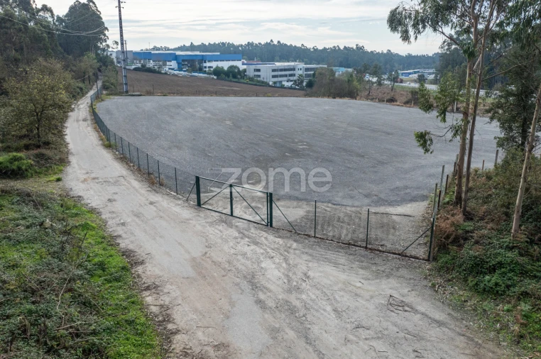 Terreno para Arrendamento em Coronado (São Romão e São Mamede) Foto 1