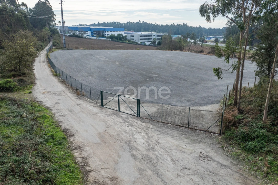 Terreno para Arrendamento em Coronado (São Romão e São Mamede) Foto 1