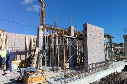 Moradia T4 para Venda em Castêlo da Maia