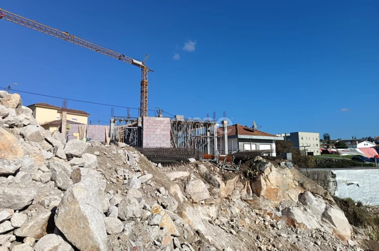 Moradia T4 para Venda em Castêlo da Maia Foto 51