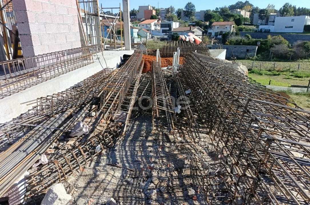 Moradia T4 para Venda em Castêlo da Maia Foto 53