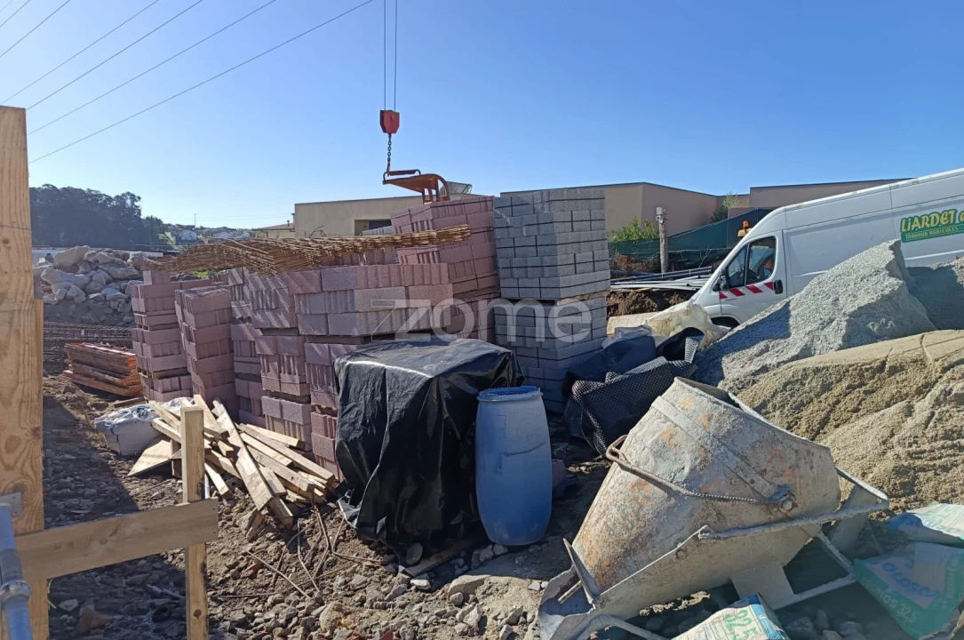 Moradia T4 para Venda em Castêlo da Maia Foto 61