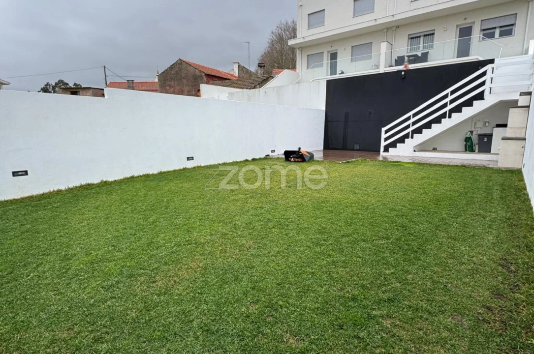 Moradia T4 para Venda em Cacia Foto 28