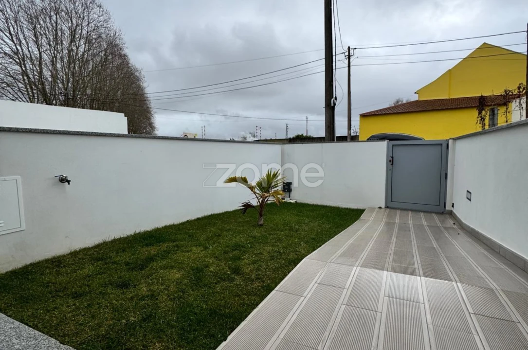 Moradia T4 para Venda em Cacia Foto 3