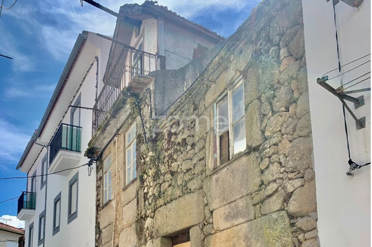 Moradia T3 para Venda em Melo e Nabais Foto 2