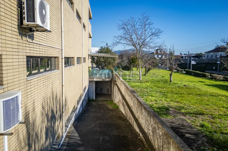 Terreno Comércio / Armazém para Venda em Barroselas e Carvoeiro Foto 4