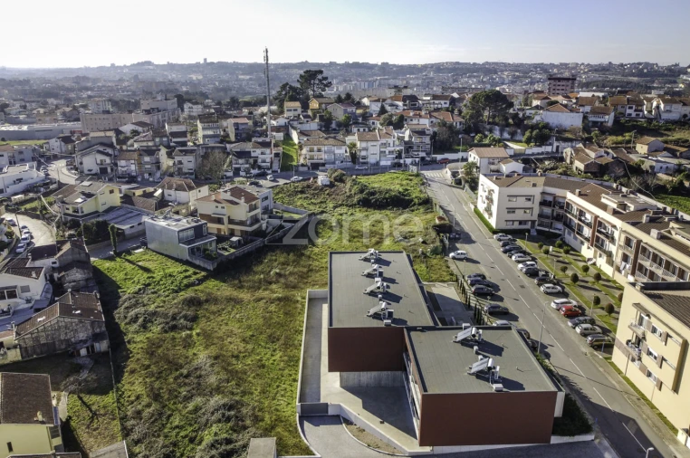 Terreno para Venda em Baguim do Monte (Rio Tinto) Foto 11