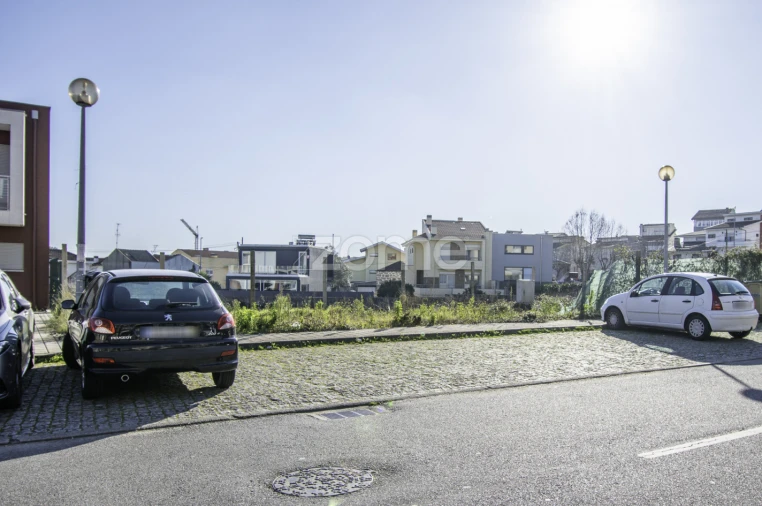 Terreno para Venda em Baguim do Monte (Rio Tinto) Foto 12
