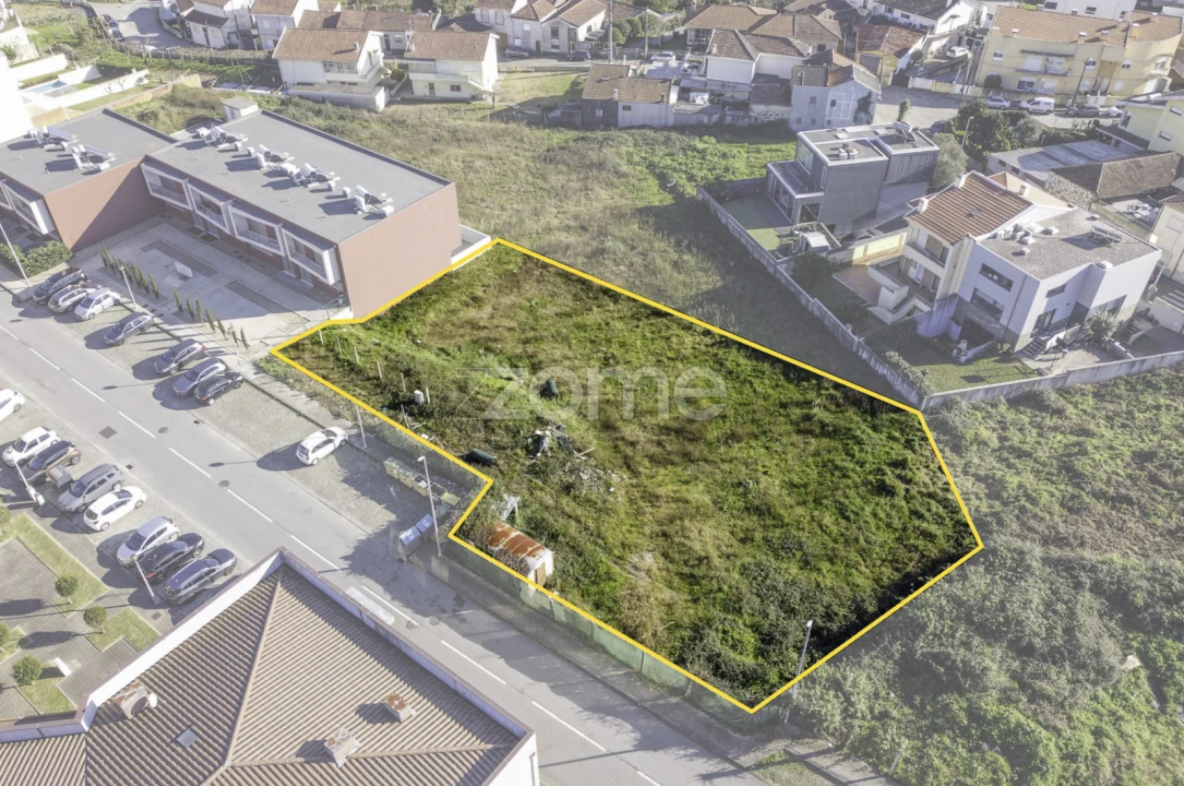 Terreno para Venda em Baguim do Monte (Rio Tinto) Foto 3