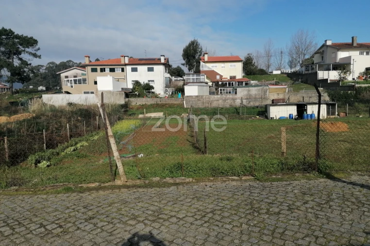 Terreno para Venda em Alvarelhos e Guidões Foto 1