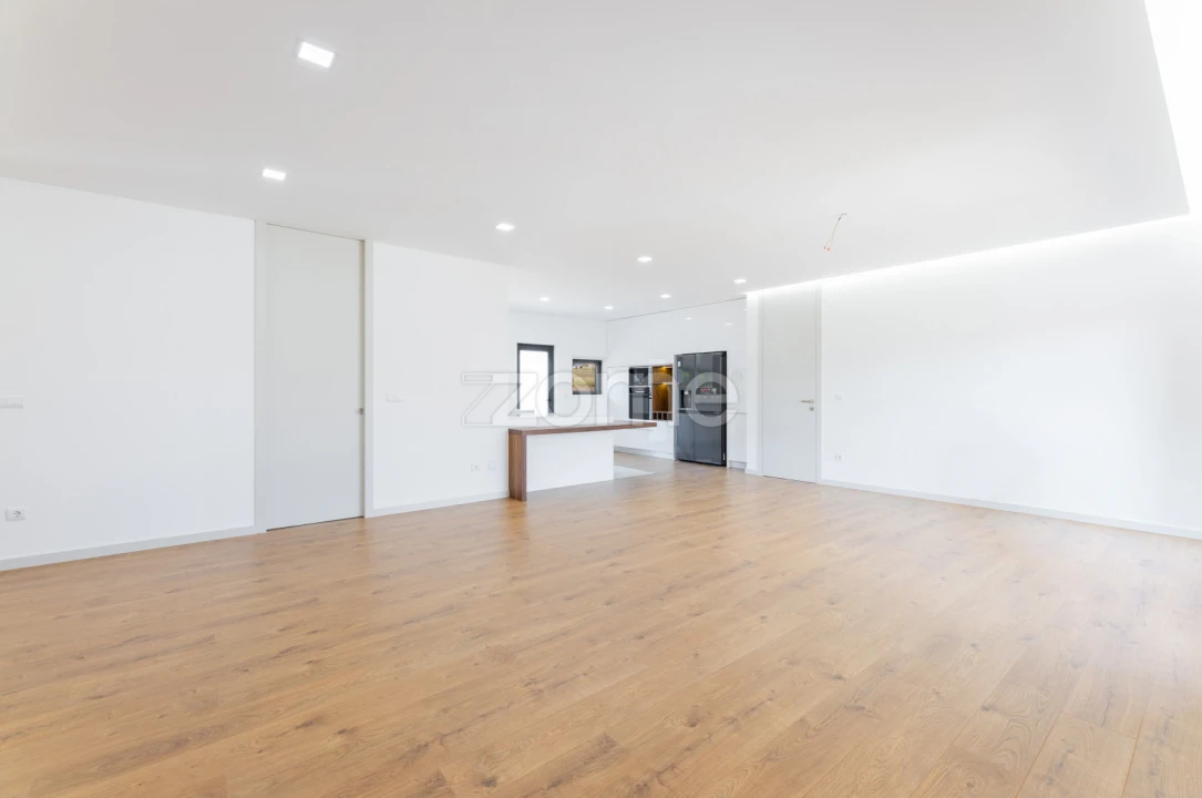 Moradia T3 para Venda em Areias Foto 4