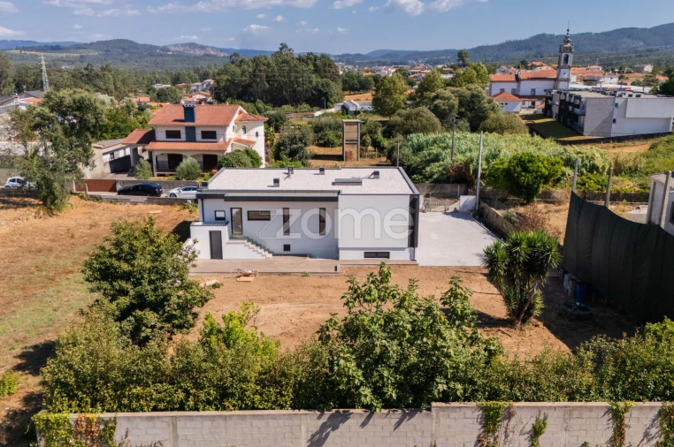 Moradia T3 para Venda em Areias Foto 37