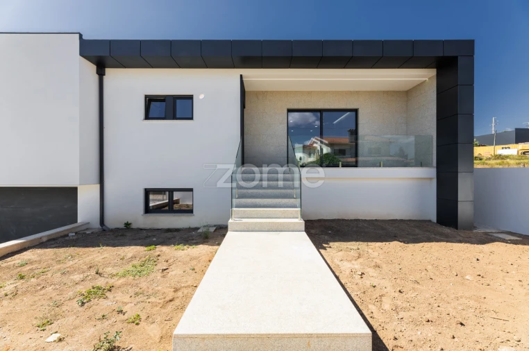 Moradia T3 para Venda em Areias Foto 33