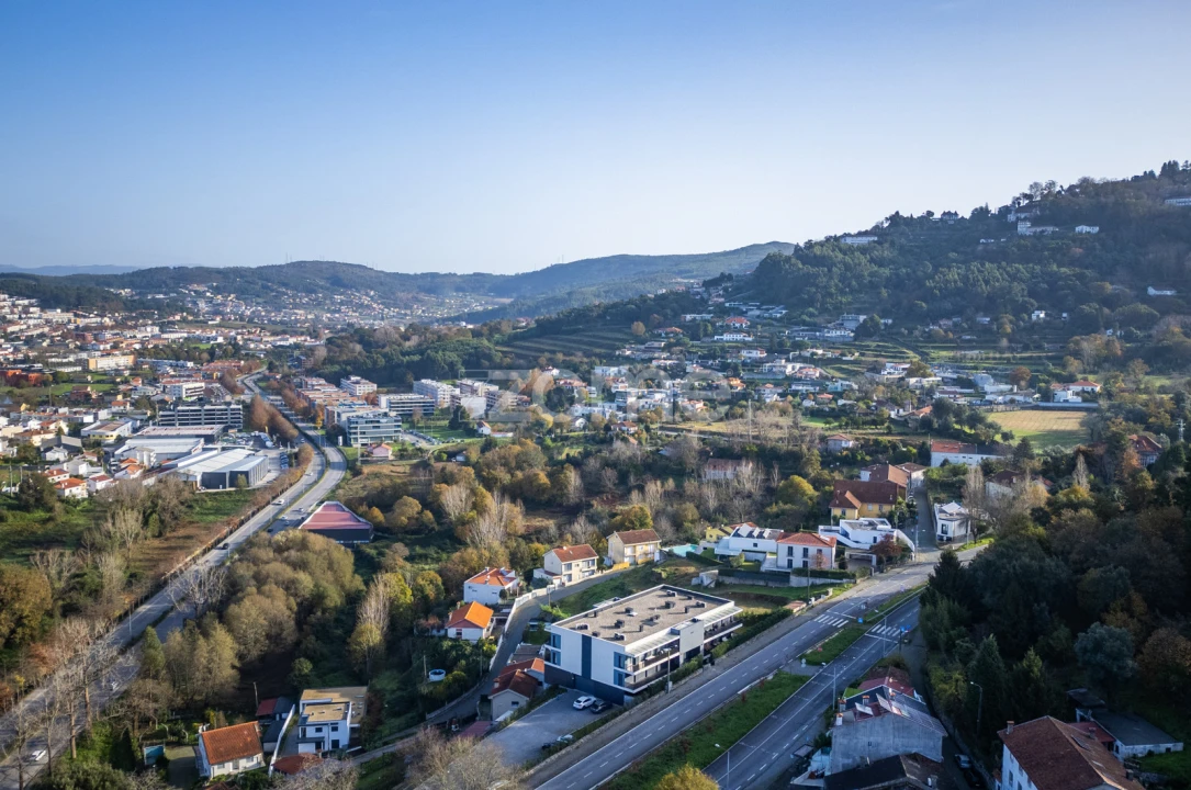 Apartamento T3 para Venda em Nogueiró e Tenões Foto 36