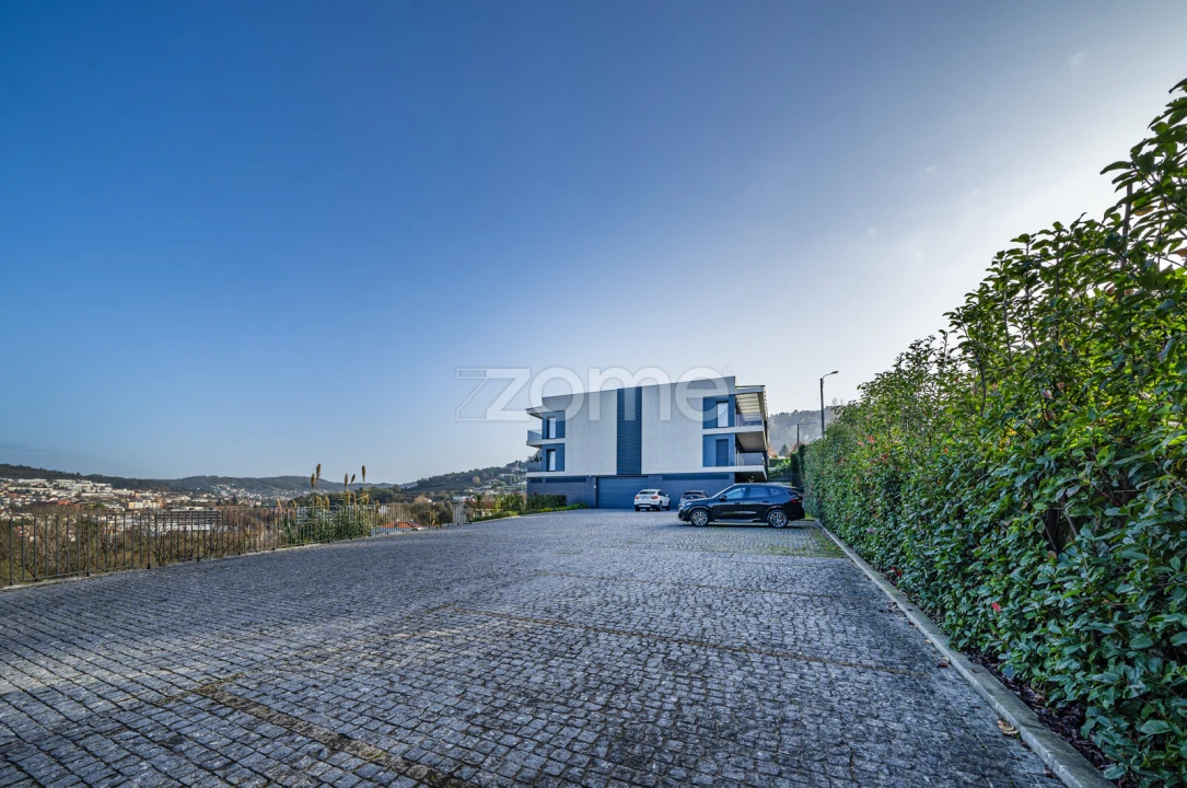 Apartamento T3 para Venda em Nogueiró e Tenões Foto 32