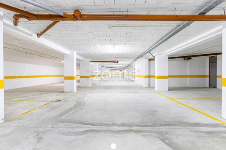 Garagem para Arrendamento em Vilar de Andorinho Foto 2