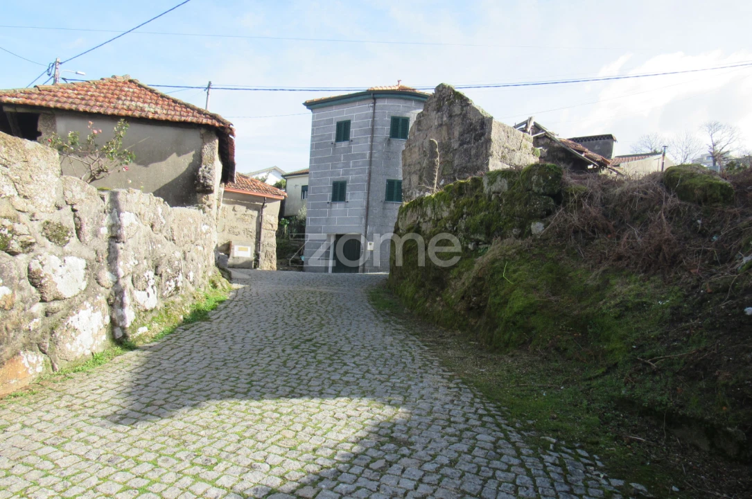 Moradia T2 para Venda em Penafiel Foto 11