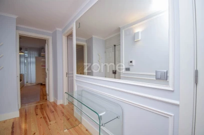 Apartamento T2 para Arrendamento em Santo António