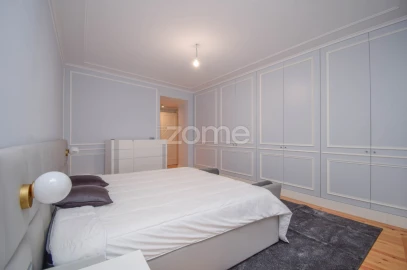 Apartamento T2 para Arrendamento em Santo António