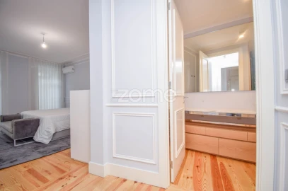 Apartamento T2 para Arrendamento em Santo António