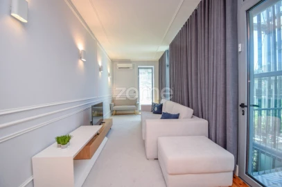 Apartamento T2 para Arrendamento em Santo António