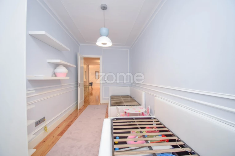 Apartamento T2 para Arrendamento em Santo António Foto 3