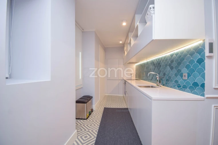 Apartamento T2 para Arrendamento em Santo António Foto 21
